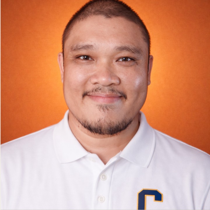 Jan Ravina, Customer Support at Customized Headlights